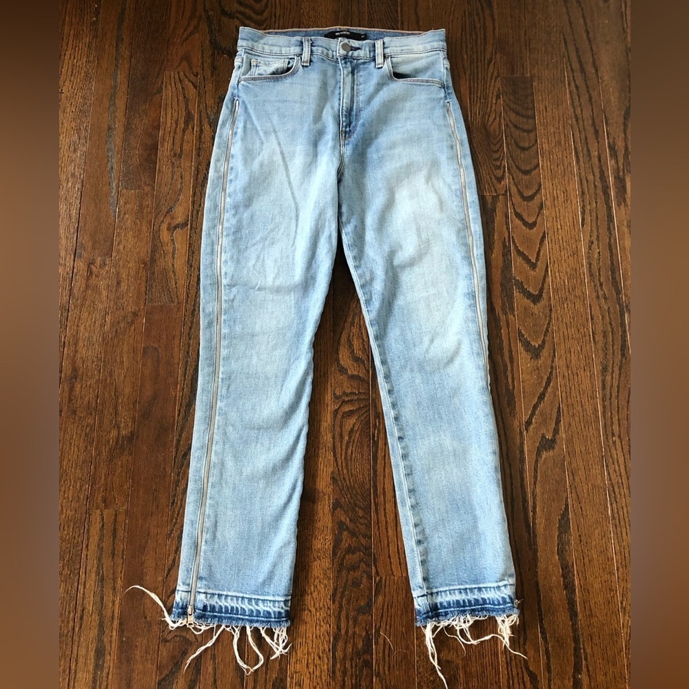 Hudson Women's 27 Holly Straight High-Rise Side-Released Zipper Raw Hem Jeans